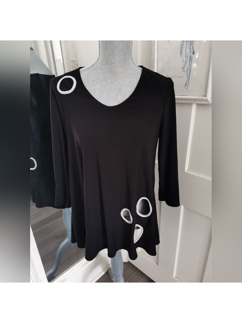 Womens Joseph RibKoff Smock Style B/W Tunic Top /Peekaboo Cut outs. Size 6 - Picture 2 of 8